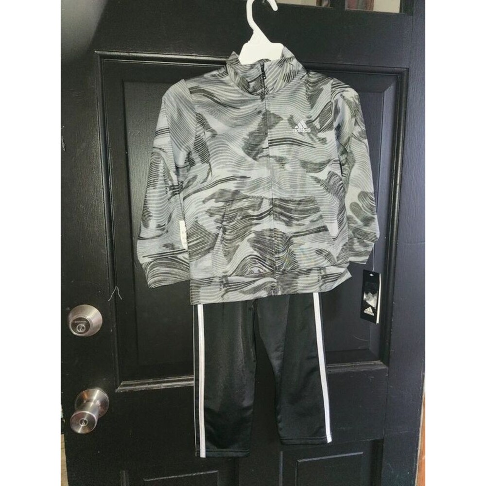 NWT Adidas Toddler Boys 2-Piece Tracksuit Set 4T Grey Wave Camo Jacket Pants